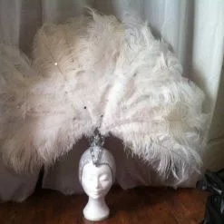 Casque En Plumes D'autruche Et Floss Strass Et Diamantine